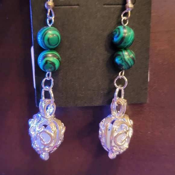 Earrings Hand crafted Heart with glow in the dark beads. - Picture 3 of 6